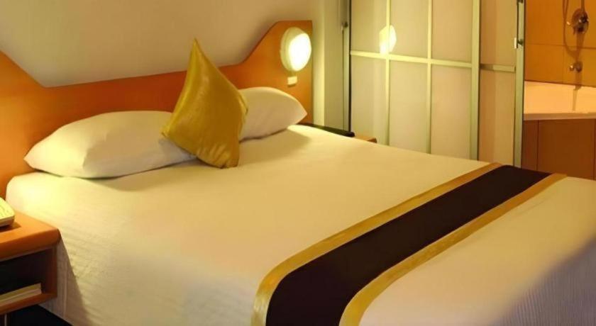 Peninsula International Hotel سوفا المظهر الخارجي الصورة